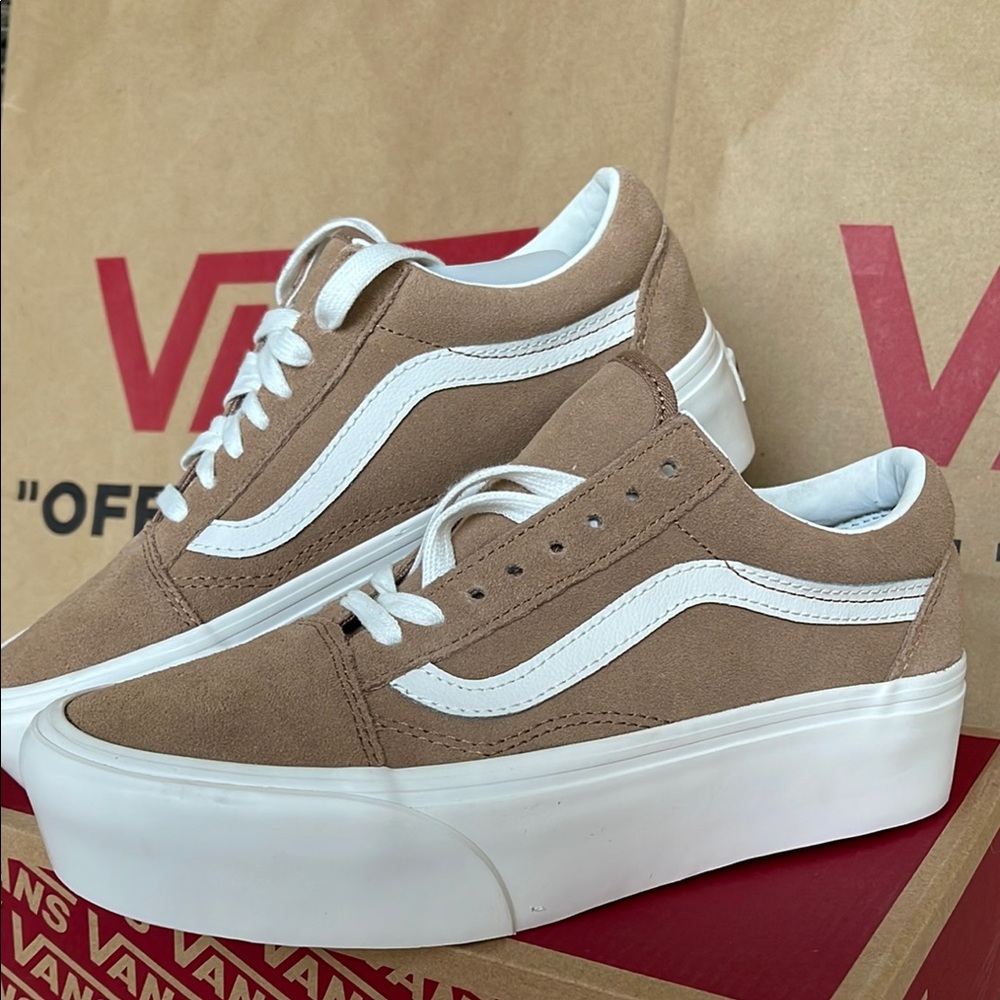 Vans Platform Old Skool Sneakers Tan and White - Picture 5 of 16
